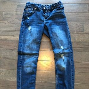 EUC distressed Levi’s Boyfriend Jeans